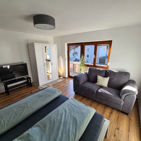 Renovated, modern and bright apartment in a quiet location for 2 to 5 people