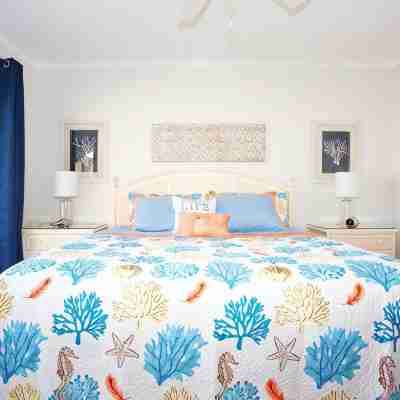 Ocean Front Divers Haven - World Class Diving & Snorkeling One Giant Stride Away Rooms
