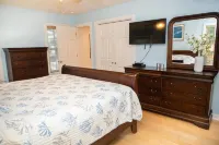 🏡Central Nags Head⛱ Walk to the Beach or Sound🐕‍🦺Dog Friendly🐶Fenced In Yard - Hot Tub