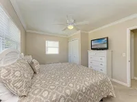 PARADISE RETREAT A 3/2 PET FRIENDLY POOL HOUSE Hotels in West Bradenton