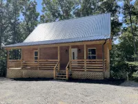 Windrock Ridge Luxury Ethan Cabin: Ride-In Access, Sleeps 16. - Alppimaja