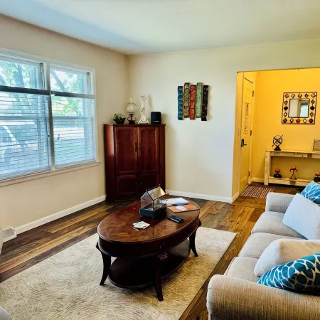 Cozy 2-bedroom house in Lake Hallie - Between Chippewa Falls and Eau Claire