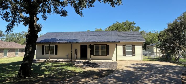 Burleson Farmhouse 3-bedroom house Hotels in Johnson County