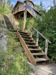 Cottage on a private sandy beach with a gorgeous view of the city of Nelson. - en bord de mer