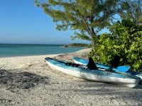 BRAND NEW Beachfront Villa best sandy beach in TCI with pool Fox Tail Palm Villa - Beach