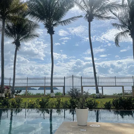 Villa Elysian Beachfront Luna Studio Sleeps 4
