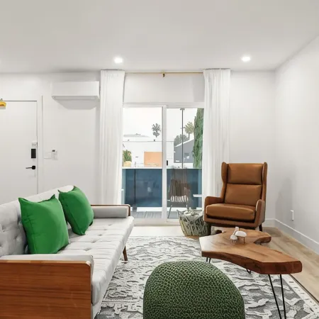 Spacious Apt w/1BR - City Center
