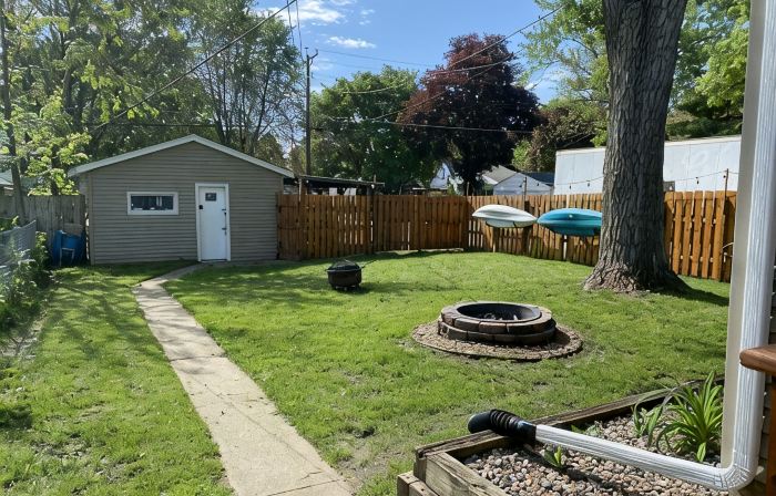 Cozy Lodge Theme Home in Beautiful Hudson, WI