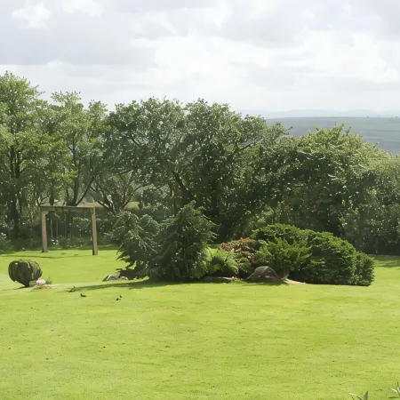2 Bedroom Accommodation in Two Acres Of Gardens on edge of village of Blisland