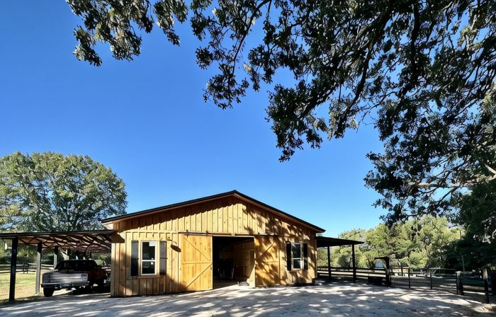 Enjoy a cozy experience at Elizabeth Farms! Close to hiking & equestrian trails.
