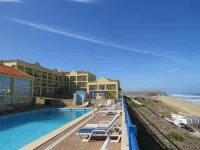 Hotel Apartamento Praia Azul - Beach