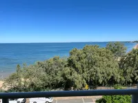 Redvue Luxury Apartments - Sea View
