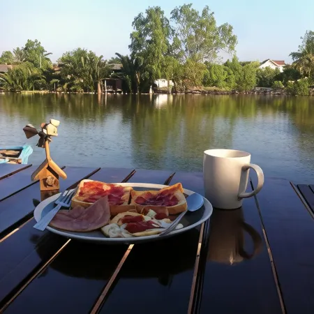 Amphawa Caza Platuu
