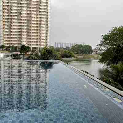 Cozy 2BR Apt Trivium Cikarang w/ WiFi, Pool & Gym by 2ndHome Hotel Exterior
