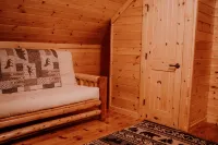 Rustic Riverfront Retreat w/ Hot Tub + River Access + Views - Homestays