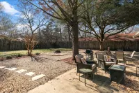 Remodeled Lake Texoma Beach Themed House Walking Distance to Neighborhood Beach