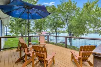 Lake Front Home on Open Water - 4 tähden