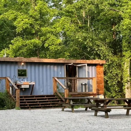 Cozy Tiny Cabin Retreat