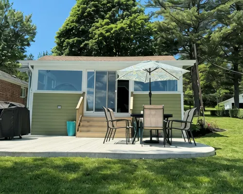 Cozy Lake Front Cottage Hotels in Canadice