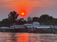 Sunset Getaway Hotels in Putnam County