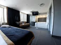 Best Western JFK Hotel Hotel berhampiran Kolam Renang Scandone
