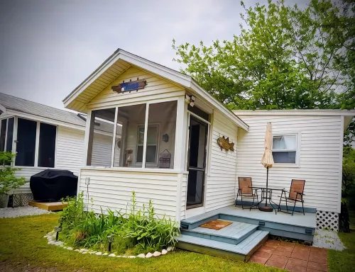 Sea Bisquit Cottage by the Ocean - Country Houses