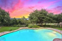 Luxury Lake Travis Retreat with Pool, Hot Tub & Stunning Views - Pools