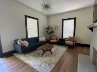 Cozy 2-bedroom Mid Century Modern house in Great Falls - 무료 와이파이