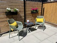 Parkside Pad in Kelowna's North End. Steps to the brewery district & the lake. - 3 stjerner