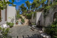 5 bedroom villa with pool in stunning clifftop location next to gorgeous beach Hotels in 