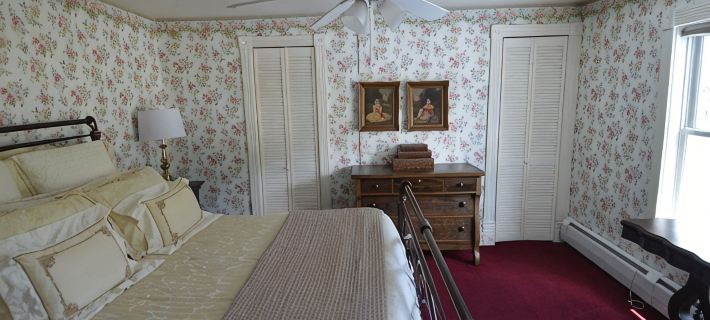 Beautifully restored Victorian Mountain home furnished with authentic antiques! Hoteles en Silverton
