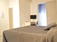 B&B Scalea Rooms Hotele w: Scalea