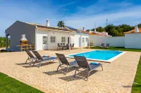 Holiday villa in a quiet location with all comfort for 6 people - ヴィラ