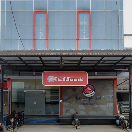 RedDoorz Near Taman Pantai Alam Indah Tegal