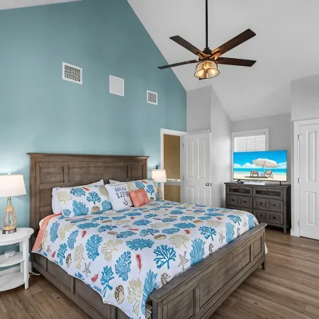 Updated Villa- Coral Lagoon 3Bed 2.5 Bath Luxury Home
