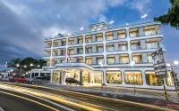 Aeris Hotel Banjarbaru - parking
