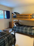 Cozy Townhome Sleeps 10 in the Heart of it All, Just Minutes to Area Attractions - balcony