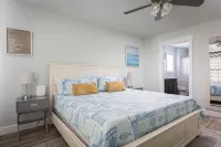 Dog Friendly - Sound View Home on private harbor. Amazing Sunsets-Fishing-Dock
