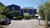 Le Sud Hotel - parking