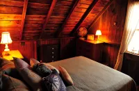 Cottage #8 - Spectacular views of Cape Cod Bay on a private association beach! - WiFi