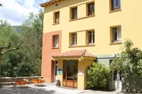 Alberg Roques Blanques - parking