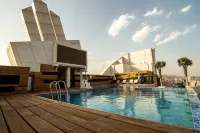 Shakun Hotels and Resorts - สระว่ายน้ำบนดาดฟ้า