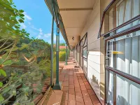 Tudor Court Motor Lodge Hotels near ASB Showgrounds