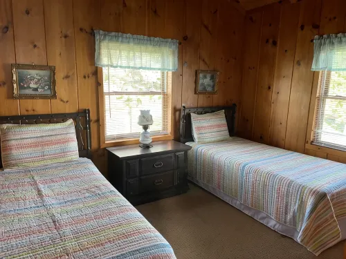 千島羣島湖濱山林小屋 - 鄉村度假屋