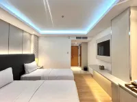 Royal Asia Hotel モンペラ周辺のホテル