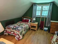 Rustic Cabin Retreat in the Heart of Southern Vermont-escape the hustle/bustle.