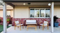 Hilltop Private Estate W/ Views, Pool, Hot Tub, Mini Golf & More!!