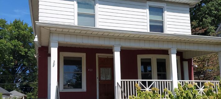 Charming historical 4 bd & 3 full ba home in Terre Haute with WiFi, AC & parking Ξενοδοχεία στην πόλη Vigo County