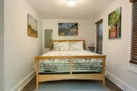 Grand Oaks Cottage: Ideal Location! - บ้านพักหลังเล็ก