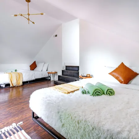 Top Rated - PRIME Location - Parking Free - CLEAN